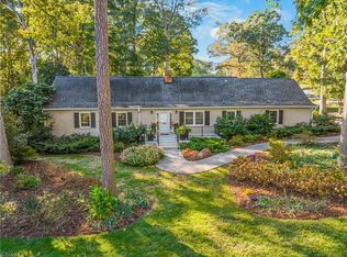 620 Quarterstaff Rd, Winston Salem, NC 27104