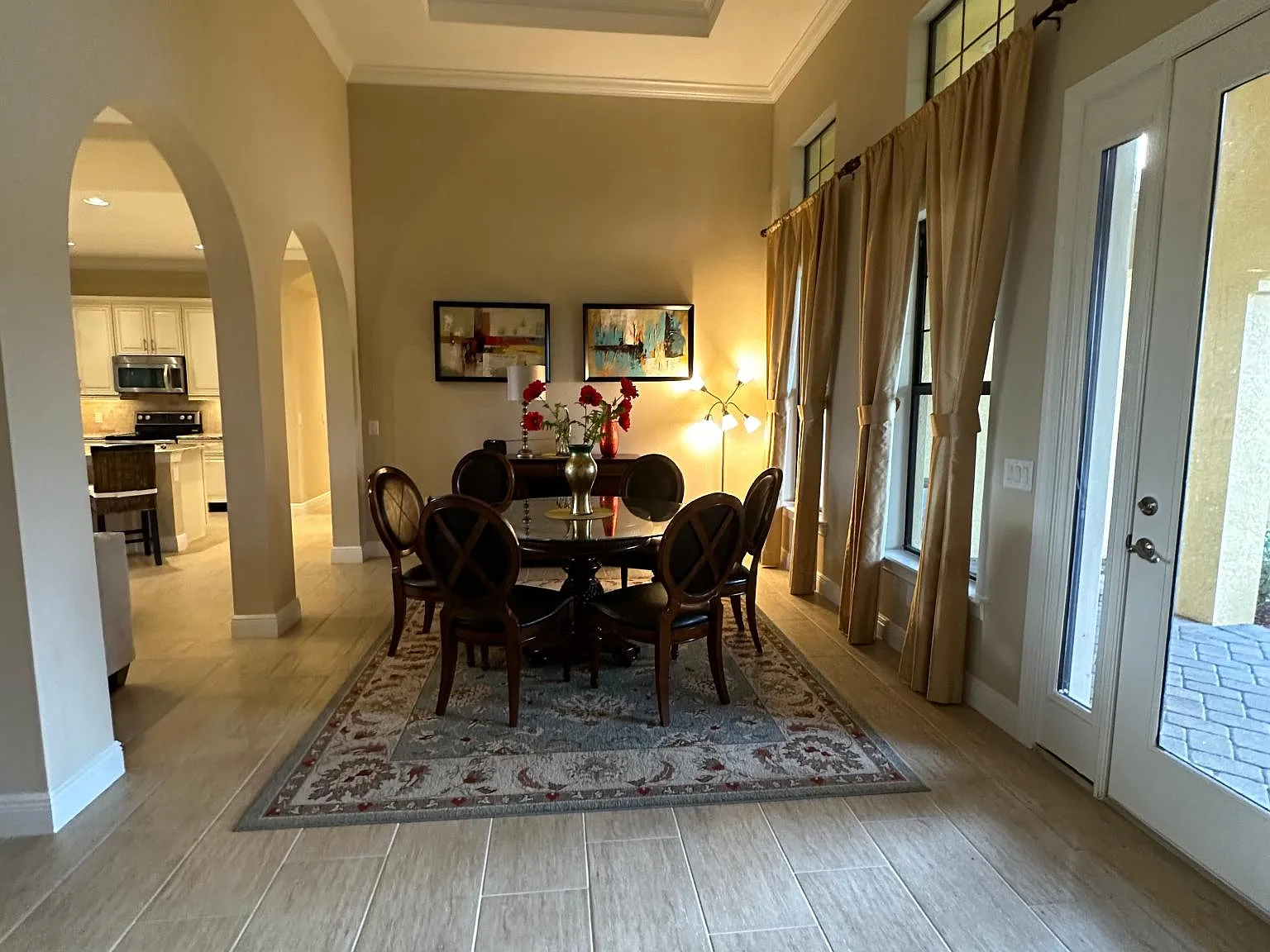 4 bed, 2.5 bath, 2466 sqft, $3,500 — Photo 2