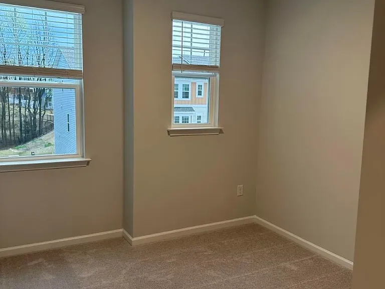 1078 Manorhaven Dr — Photo 24