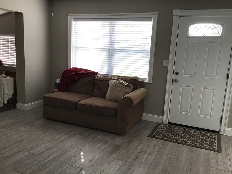 12149 Ridge Rd — Photo 2
