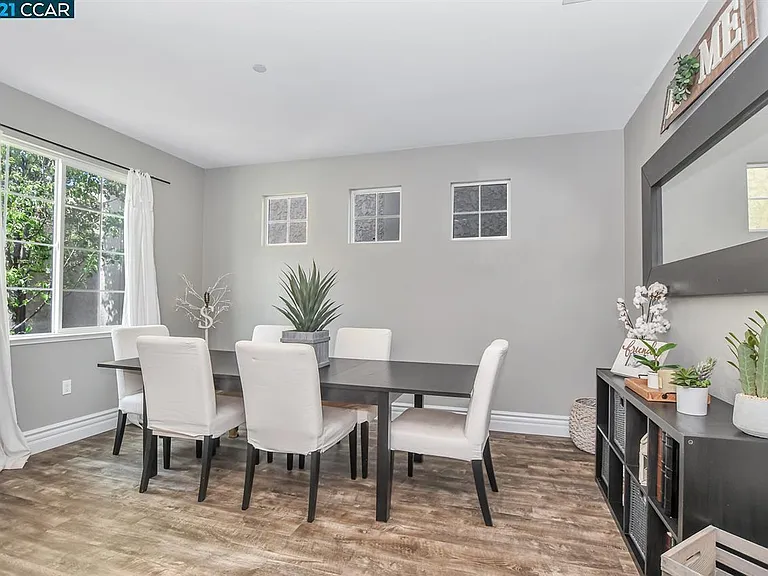 292 Alta St — Photo 3
