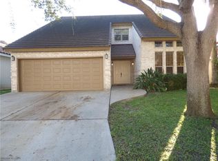 411 Sabine St, Mission, TX 78572