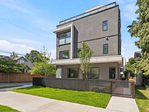 2511 Kitchener St #1, Vancouver, BC V5K 3C7