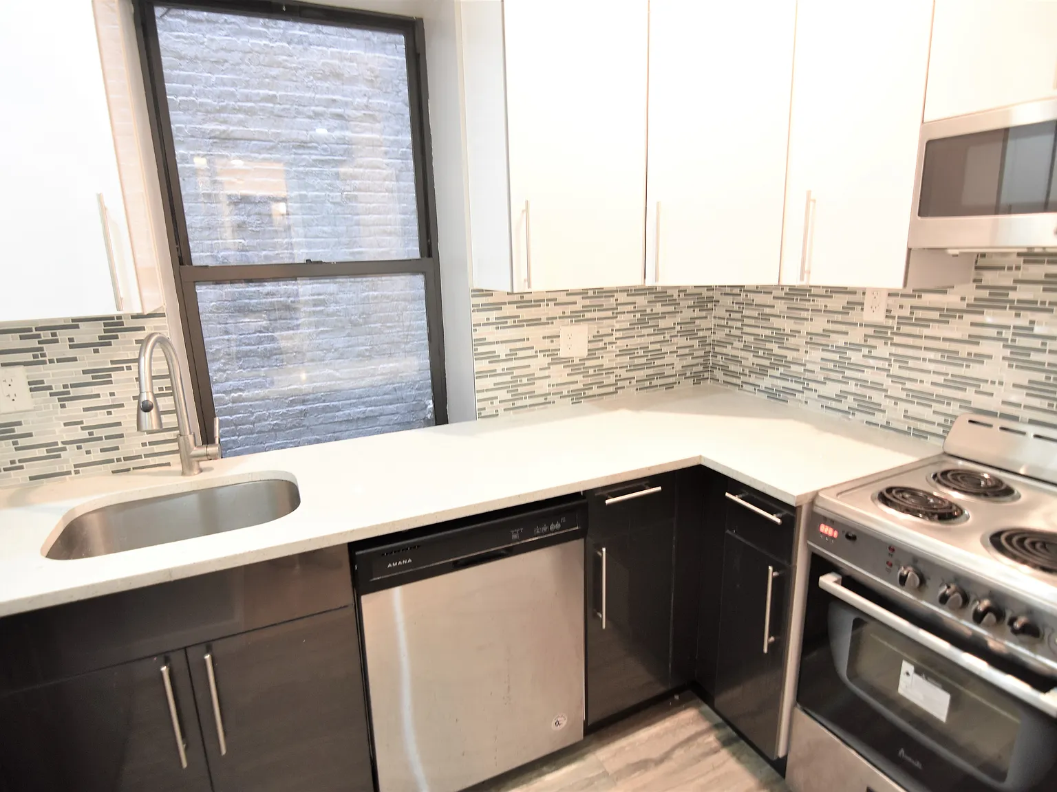 315 Alexander Avenue — Photo 1