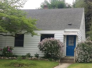 1118 Arlington St NE, Grand Rapids, MI 49505