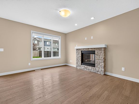 5th image of 2730 Sparrow Pl NW