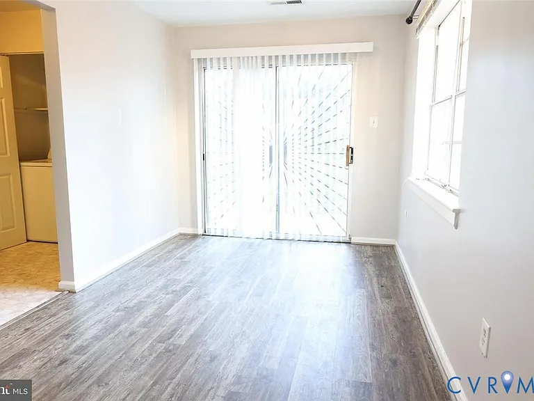 3221 Hunters Mill Dr — Photo 11