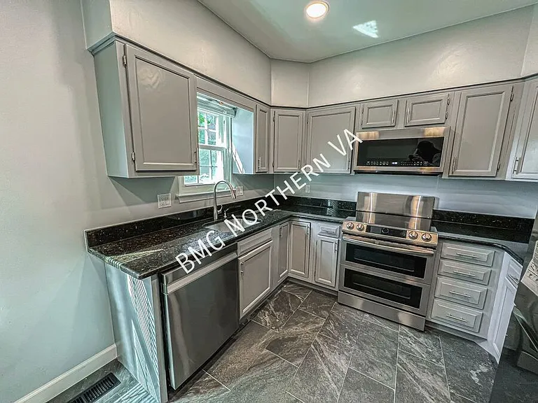 954 S Rolfe St — Photo 8