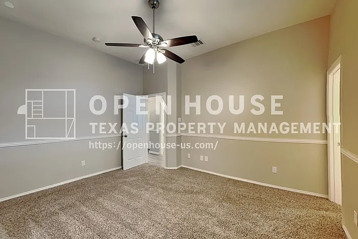 1115 Old Knoll Dr — Photo 11
