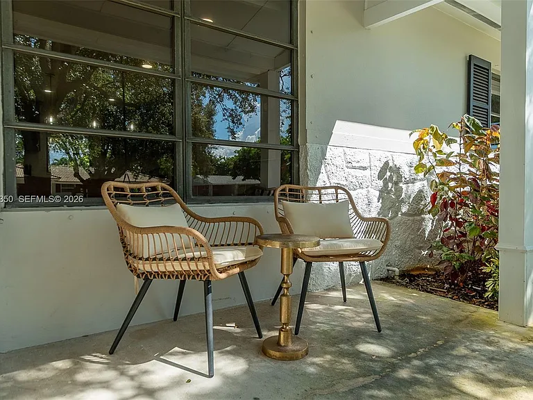 712 Tradewind Dr — Photo 4