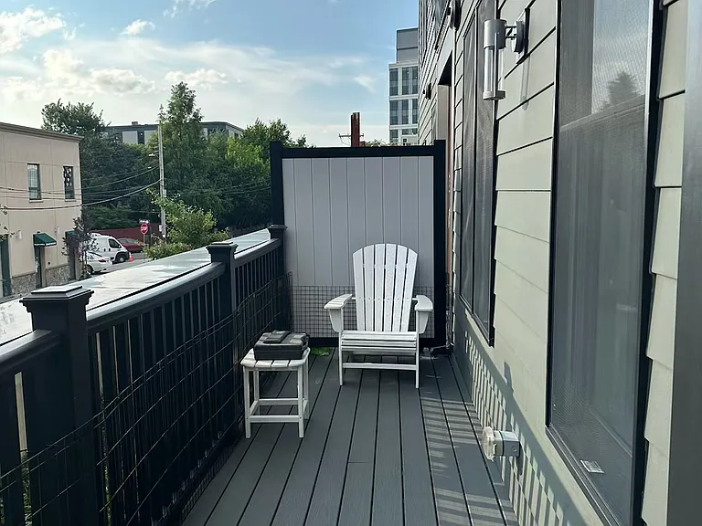 305 Webster Ave — Photo 7