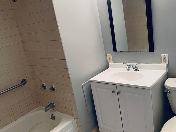 4th image of 131 Southside Pkwy APT 5