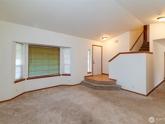 4th image of 1600 SW Neinhuis Street