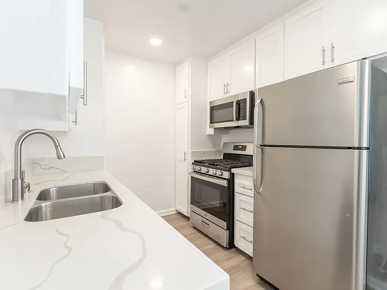 12323 Texas Ave — Photo 27