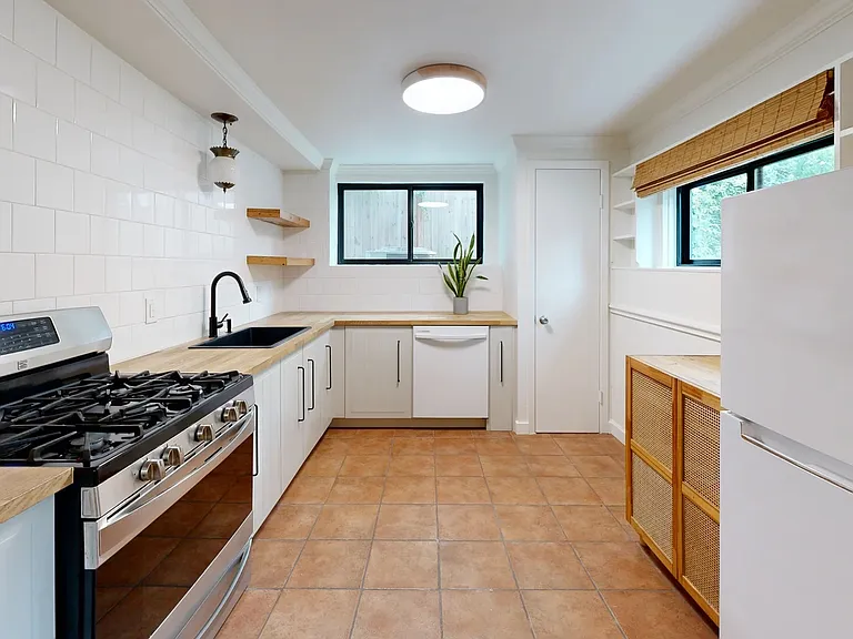 3811 Wilson St — Photo 1