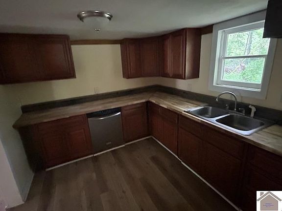 3rd image of 11450 Bonham St