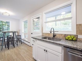 90 Ridgewood Dr, Russell, MA 01071