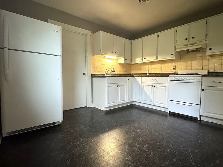 20 Wilding St #3 — Photo 8