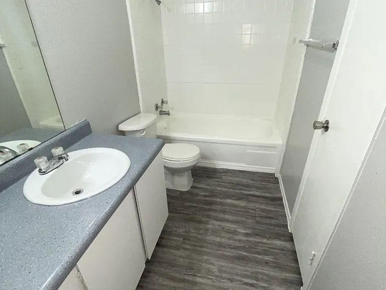 1809 W Schunior Rd #508 — Photo 6