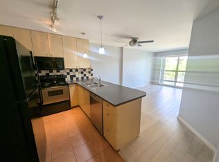 819 Hamilton St #801, Vancouver, BC V6B 6M2