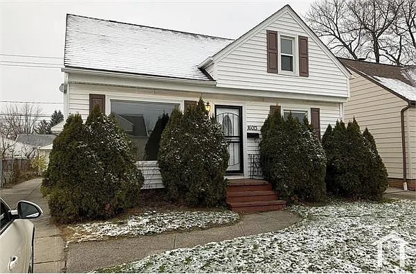 16013 Edgewood Ave photo 1