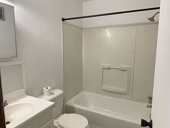4th image of 207 Audubon Dr #7
