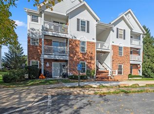 1249 Woodland Point Dr APT H, Saint Louis, MO 63146