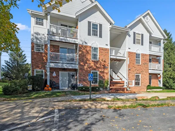 1249 Woodland Point Dr APT H, Saint Louis, MO 63146