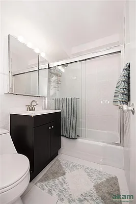 Sold by Akam Sales and Brokerage | media 5