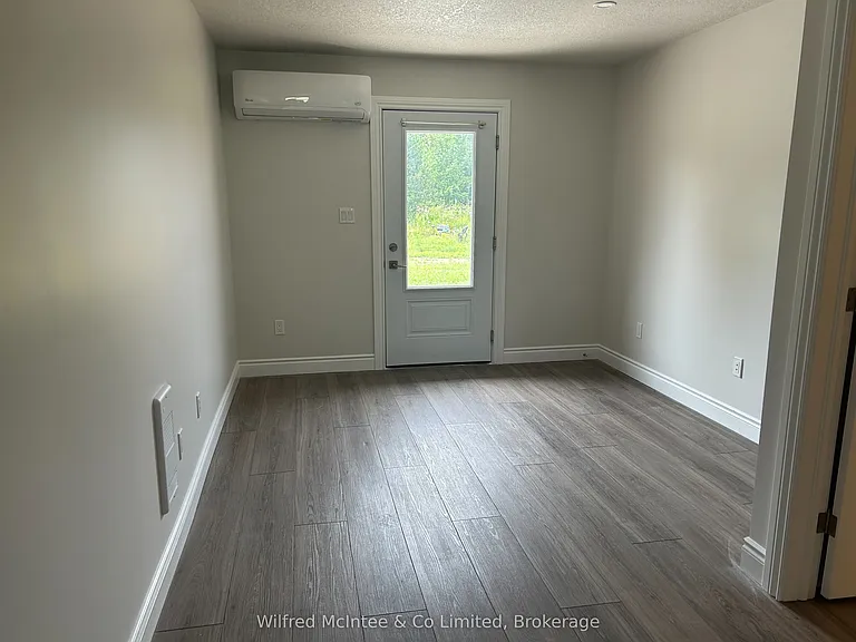 380 1st Ave N #12 — Photo 5