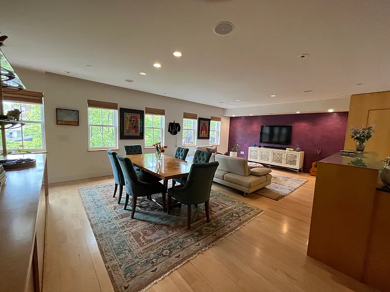 24 Strong Ave — Photo 9