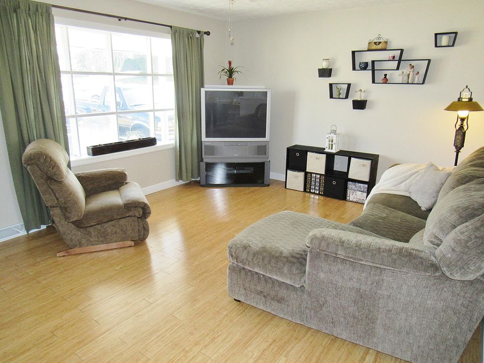1st image of 205 Maywood St