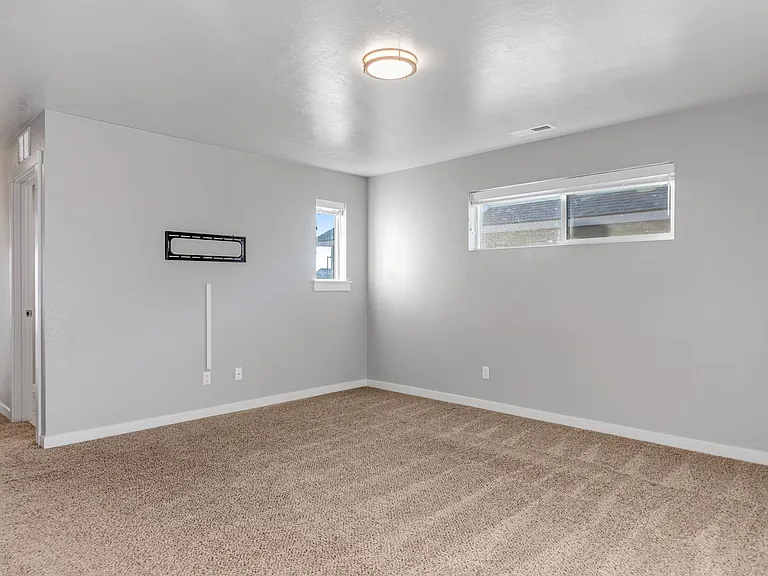 133 S Baraya Way — Photo 30