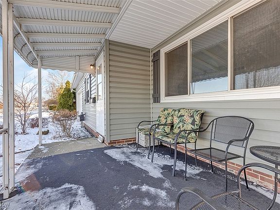 2nd image of 30350 Twin Lakes Dr