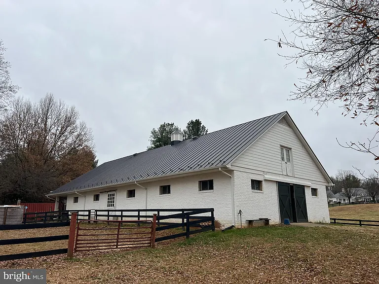 7112 Rock Hill Mill Rd — Photo 1