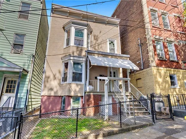 61 Poplar St, Yonkers, NY 10701