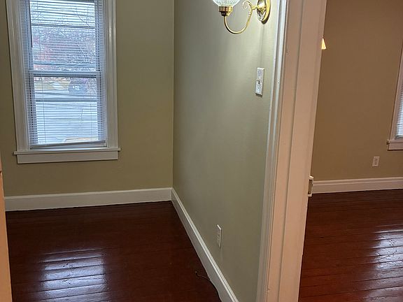 5th image of 122 E Penn St #2