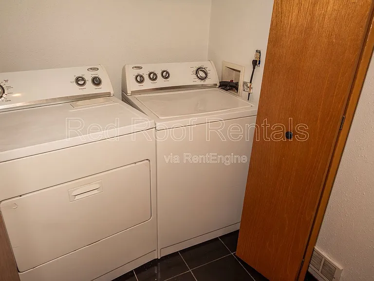 211 Varner Ave NE #2 — Photo 21
