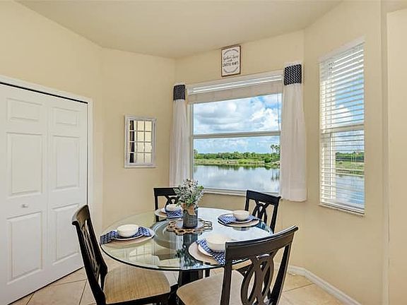 Dining Nook, Contigious to Kitchen