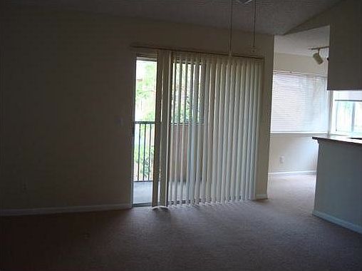 5th image of 241 SW 84th Ave APT 204