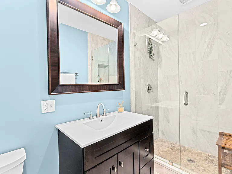 683 E 4th St #1 — Photo 8