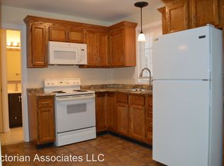 14 Cleveland St, Danbury, CT 06810