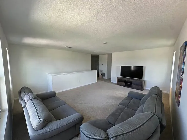 1573 Tali Ln — Photo 4