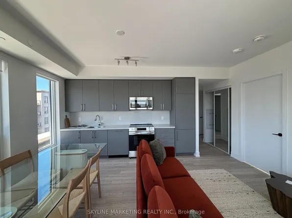 2450 Old Bronte Rd #733, Oakville, ON L6M 5P6