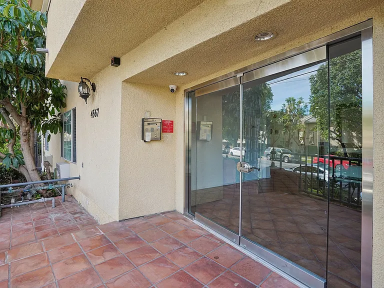 Willis Apartments — Photo 50