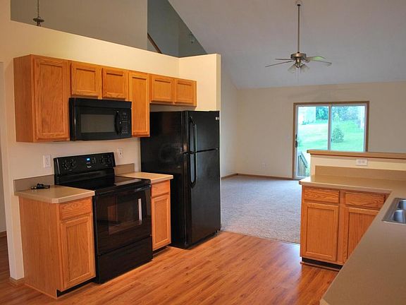 5th image of 968 Kristen Ct