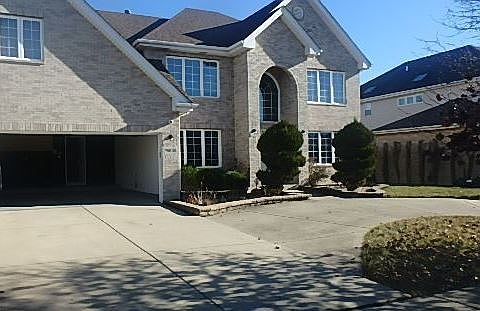 1st image of 16835 Manor Dr