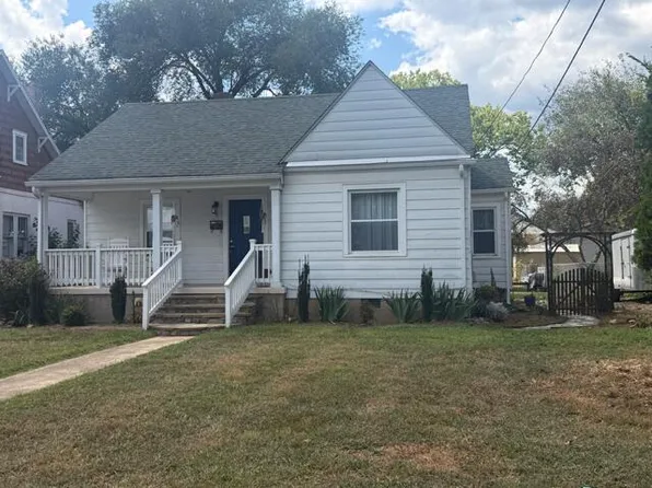 19 Lake Ave, Salem, VA 24153
