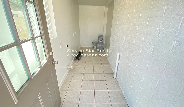 5936 W Seldon Ln — Photo 19