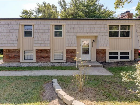 6701 NW 50th St, Kansas City, MO 64151